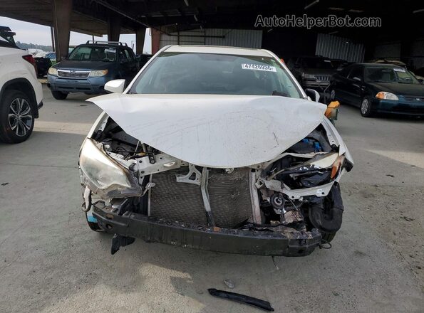 5YFBPRHE2GP404474 2016 TOYOTA COROLLA White Widok z przodu