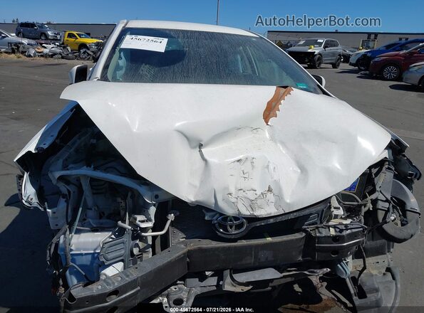 5YFBURHE2GP445678 2016 TOYOTA COROLLA Белый Вид задней части салона