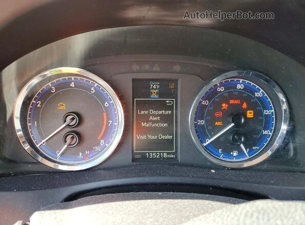 5YFBURHE2JP756471 2018 TOYOTA COROLLA Серебряный Вид щитка приборов
