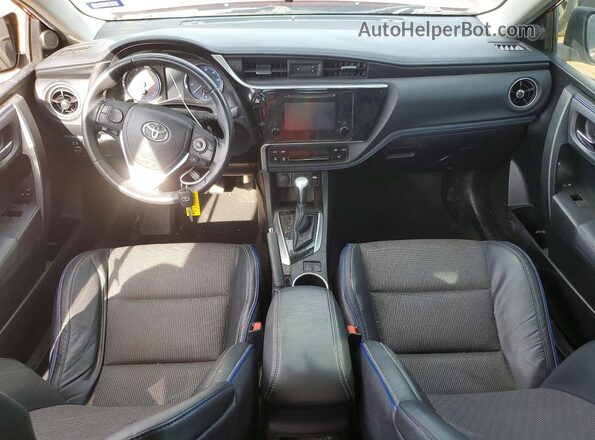 5YFBURHE2KP947874 2019 TOYOTA COROLLA Red Вид панелі приладів