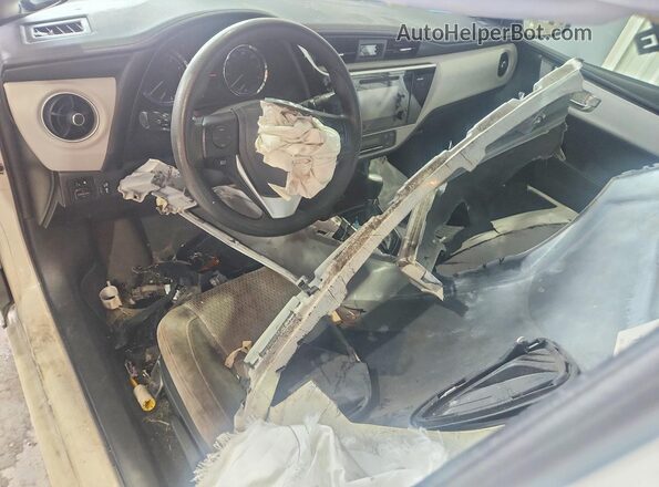 5YFBURHE3HP712120 2017 TOYOTA COROLLA White Вид панелі приладів