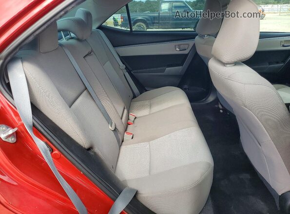 5YFBURHE4GP384818 2016 TOYOTA COROLLA Red Widok tylnych siedzeń
