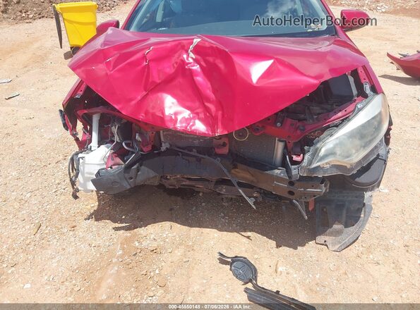 5YFBURHE4GP444077 2016 TOYOTA COROLLA Red Widok z przodu