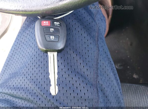 5YFBURHE4GP533809 2016 TOYOTA COROLLA Белый Вид панели приборов