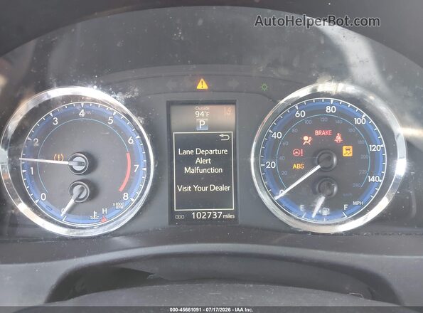 5YFBURHE4HP580663 2017 TOYOTA COROLLA Maroon Vista de los asientos traseros