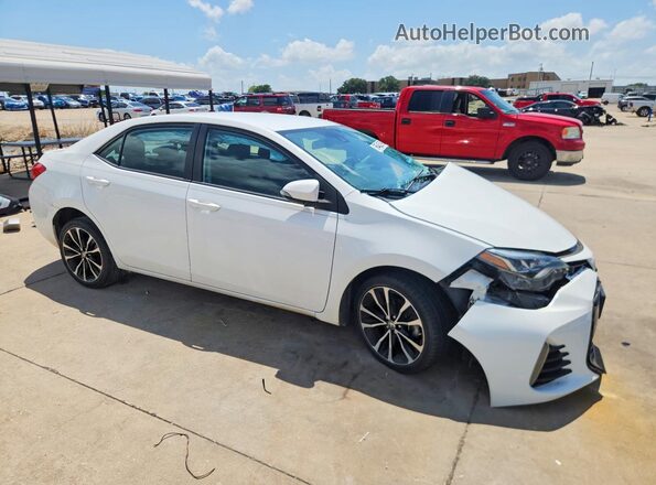 5YFBURHE4HP636519 2017 TOYOTA COROLLA Белый Передняя правая четверть