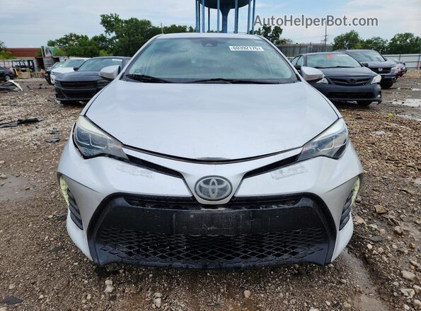5YFBURHE4HP656639 2017 TOYOTA COROLLA Серебряный Вид спереди