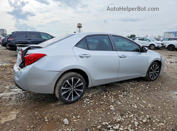 5YFBURHE4HP656639 2017 TOYOTA COROLLA Серебряный Задняя правая четверть
