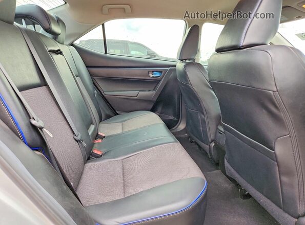5YFBURHE4HP656639 2017 TOYOTA COROLLA Серебряный Вид задних сидений
