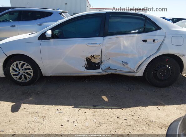 5YFBURHE4HP698955 2017 TOYOTA COROLLA White Widok z przodu