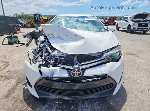 5YFBURHE4HP733851 2017 TOYOTA COROLLA White Front view