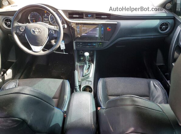 5YFBURHE4JP809333 2018 TOYOTA COROLLA Blue Вид панелі приладів
