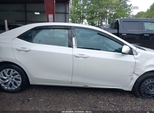 5YFBURHE5HP692162 2017 TOYOTA COROLLA White Սալոնի 360 աստիճան տեսք