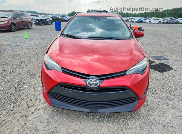 5YFBURHE5JP758098 2018 TOYOTA COROLLA Burgundy Widok z przodu