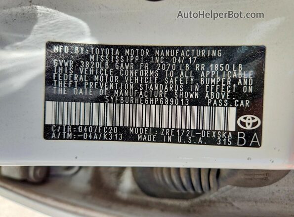 5YFBURHE6HP689013 2017 TOYOTA COROLLA Белый Вид наклейки с VIN-кодом