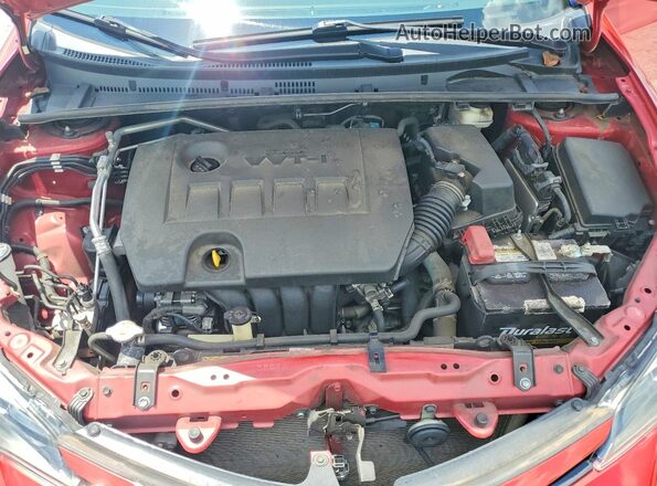 5YFBURHE6HP731261 2017 TOYOTA COROLLA Красный Вид задней части салона