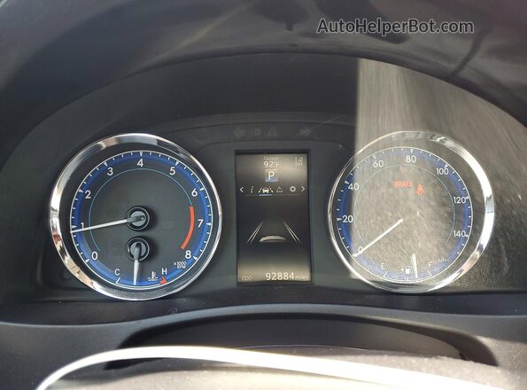 5YFBURHE6HP731261 2017 TOYOTA COROLLA Красный Вид щитка приборов