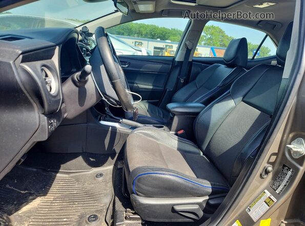 5YFBURHE9KP936225 2019 TOYOTA COROLLA Gray Front interior view