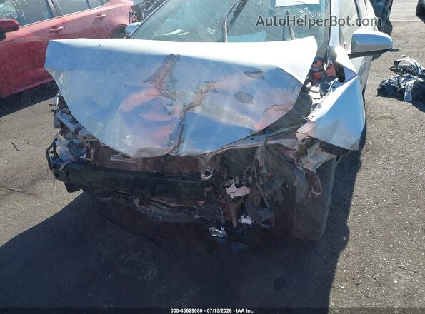 5YFBURHEXGP460705 2016 TOYOTA COROLLA Silver Դիմացի տեսք