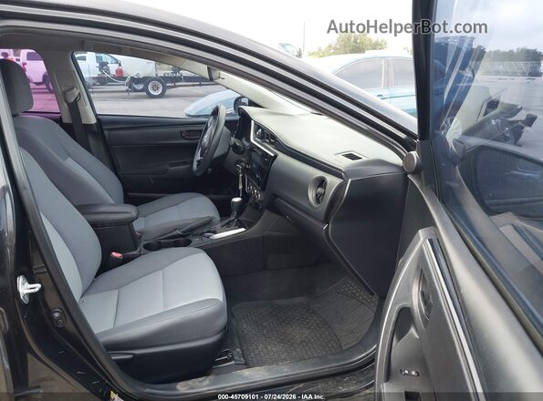 5YFBURHEXHP664700 2017 TOYOTA COROLLA Black Вид салону спереду