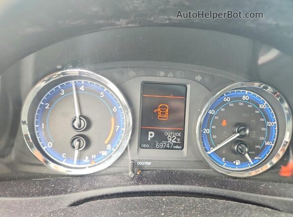 5YFBURHEXHP707593 2017 TOYOTA COROLLA Silver Սարքավորումների վահանակի տեսք