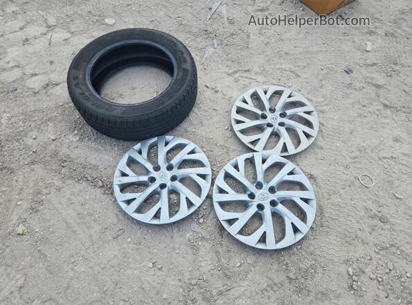 5YFBURHEXHP707593 2017 TOYOTA COROLLA Silver Շարժիչի բաժամունքի տեսք
