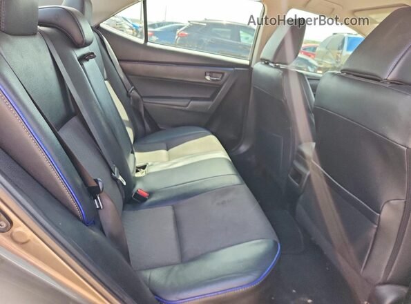 5YFBURHEXJP795602 2018 TOYOTA COROLLA Brown Widok tylnych siedzeń