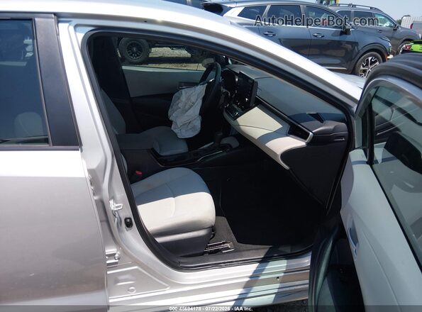 5YFDPMAE5MP163690 2021 TOYOTA COROLLA Silver Սալոնի դիմացի տեսք