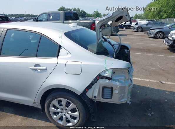 5YFEPMAE0NP295875 2022 TOYOTA COROLLA Silver 