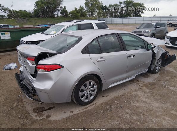 5YFEPMAE1NP298056 2022 TOYOTA COROLLA Silver Задня права чверть
