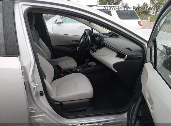 5YFEPMAE1NP298056 2022 TOYOTA COROLLA Silver Вид салону спереду