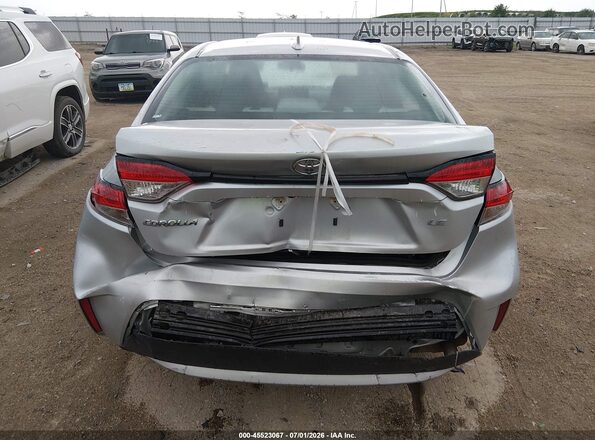 5YFEPMAE1NP298056 2022 TOYOTA COROLLA Silver 