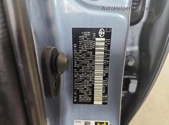 5YFEPMAE1NP366713 2022 TOYOTA COROLLA Blue Engine compartment view