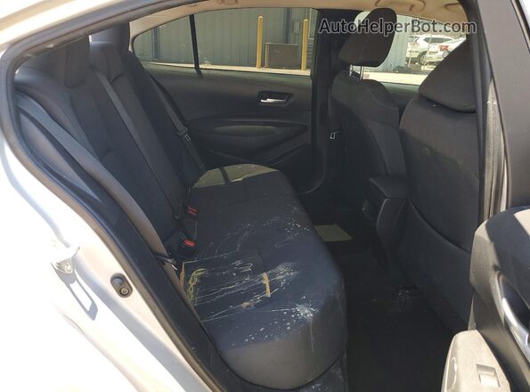 5YFEPMAE3MP253909 2021 TOYOTA COROLLA Silver Widok tylnych siedzeń