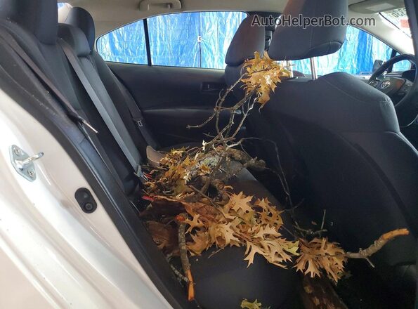 5YFEPMAE3NP298799 2022 TOYOTA COROLLA White Vista de los asientos traseros