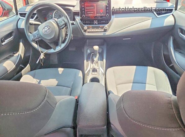 5YFEPMAE4MP181389 2021 TOYOTA COROLLA Red Առջևի վահանակի տեսք