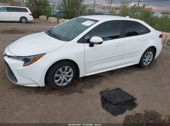 5YFEPMAE4MP258388 2021 TOYOTA COROLLA White Vista tres cuartos delantera izquierda
