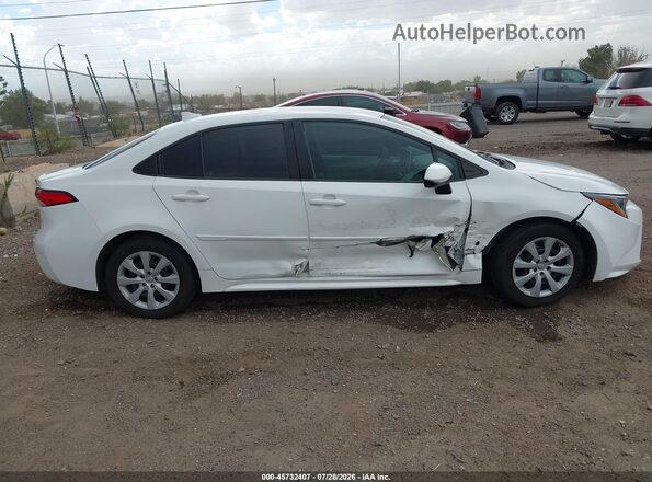5YFEPMAE4MP258388 2021 TOYOTA COROLLA White Vista interior trasera
