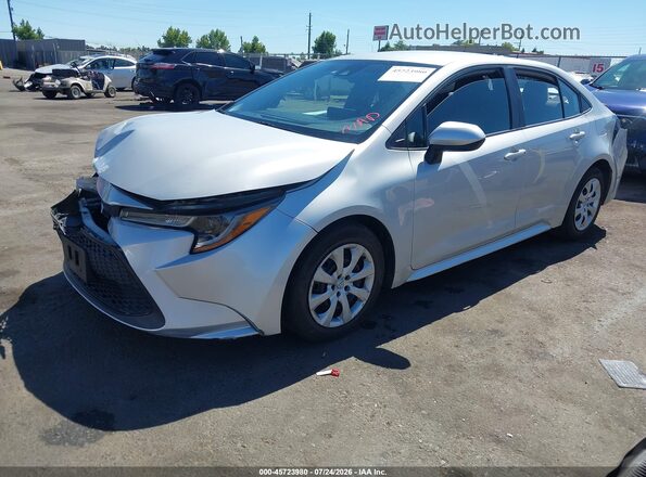 5YFEPMAE4NP319501 2022 TOYOTA COROLLA Серебряный Передняя левая четверть