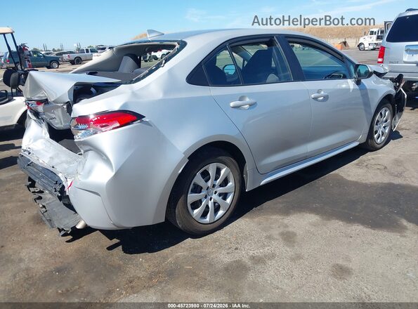 5YFEPMAE4NP319501 2022 TOYOTA COROLLA Серебряный Задняя правая четверть