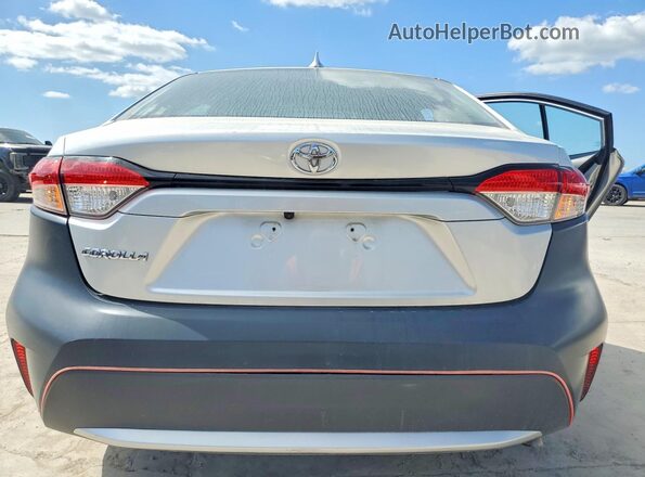 5YFEPMAE4NP365572 2022 TOYOTA COROLLA Silver Vista trasera
