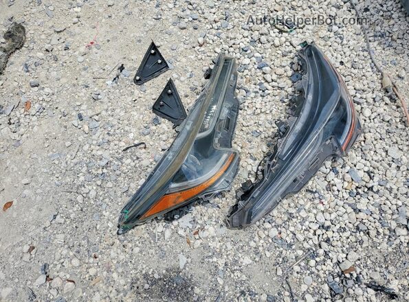 5YFEPMAE4NP369704 2022 TOYOTA COROLLA Silver Vista del compartimento del motor