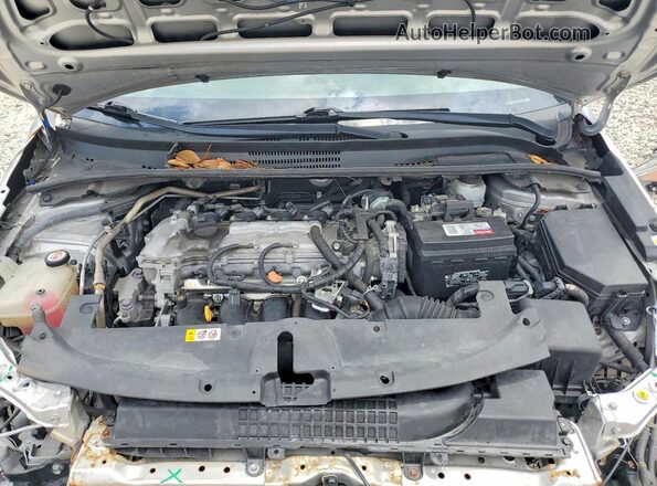 5YFEPMAE4NP369704 2022 TOYOTA COROLLA Silver Vista interior trasera