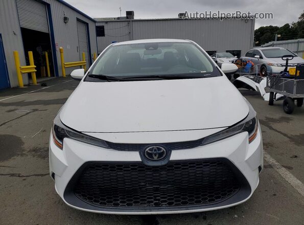 5YFEPMAE7NP351603 2022 TOYOTA COROLLA Белый Вид спереди