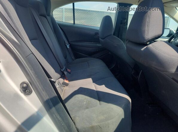 5YFEPMAE8NP273946 2022 TOYOTA COROLLA Silver Հետևի նստատեղերի տեսք