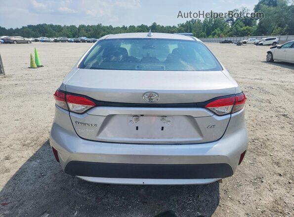 5YFEPMAE8NP273946 2022 TOYOTA COROLLA Silver Հետևի տեսք