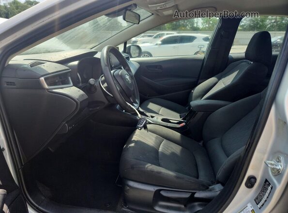 5YFEPMAE8NP273946 2022 TOYOTA COROLLA Silver Սալոնի դիմացի տեսք