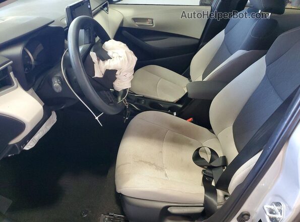 5YFEPMAE8NP291928 2022 TOYOTA COROLLA Silver Vista interior delantera