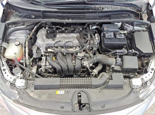 5YFEPMAE8NP390751 2022 TOYOTA COROLLA Silver Vista interior trasera