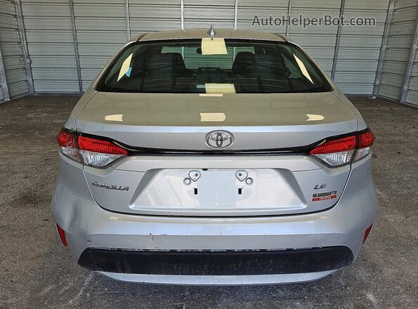 5YFEPMAE8NP390751 2022 TOYOTA COROLLA Silver Vista trasera